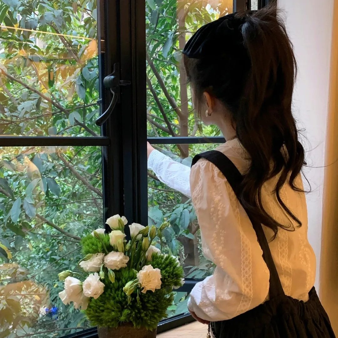 薄先生他见不得光